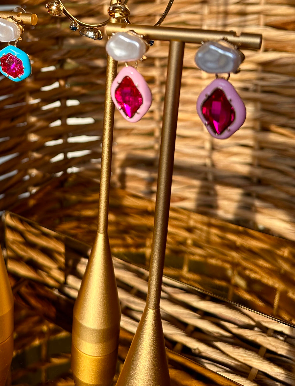 Oh MY- I WANT!  Earrings PINK
